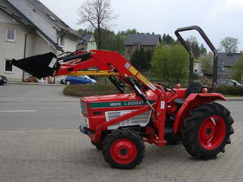 Kleintraktor Allrad Traktor Kubota L2602DT Frontlader Klein Schlepper