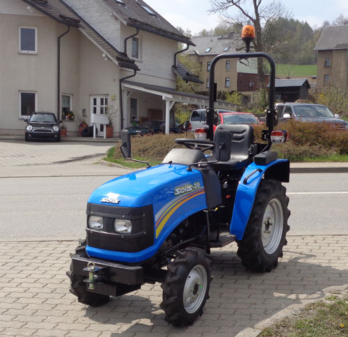 Traktor Schlepper SOLIS 20 20 PS mit Allrad und fertigem ...